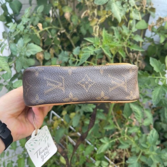 Louis Vuitton danube pm crossbody bag - Picture 10 of 13